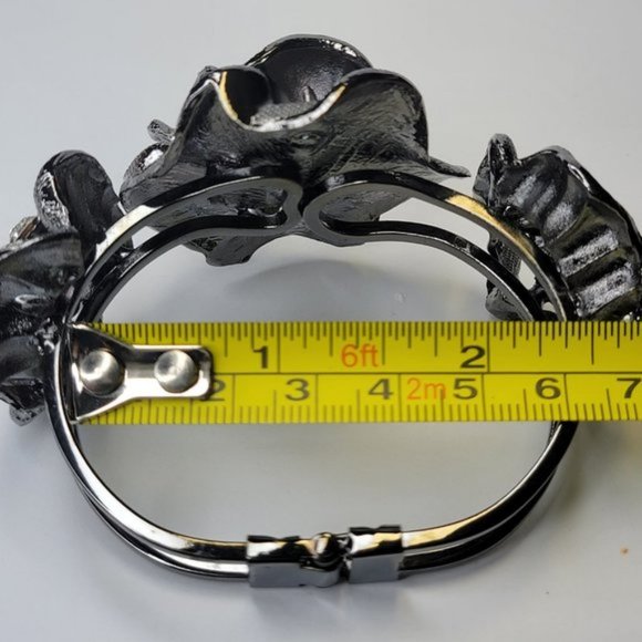 Sparkling Crystal Cuff Hematite Bracelet - Picture 7 of 15